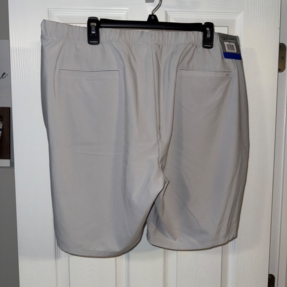 NEW GREG NORMAN SHORTS - Picture 4 of 4